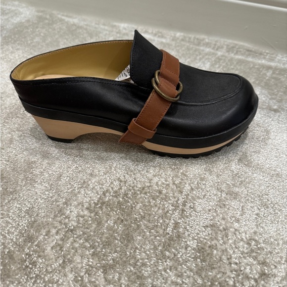 Jax & Bard Clog - Picture 1 of 4